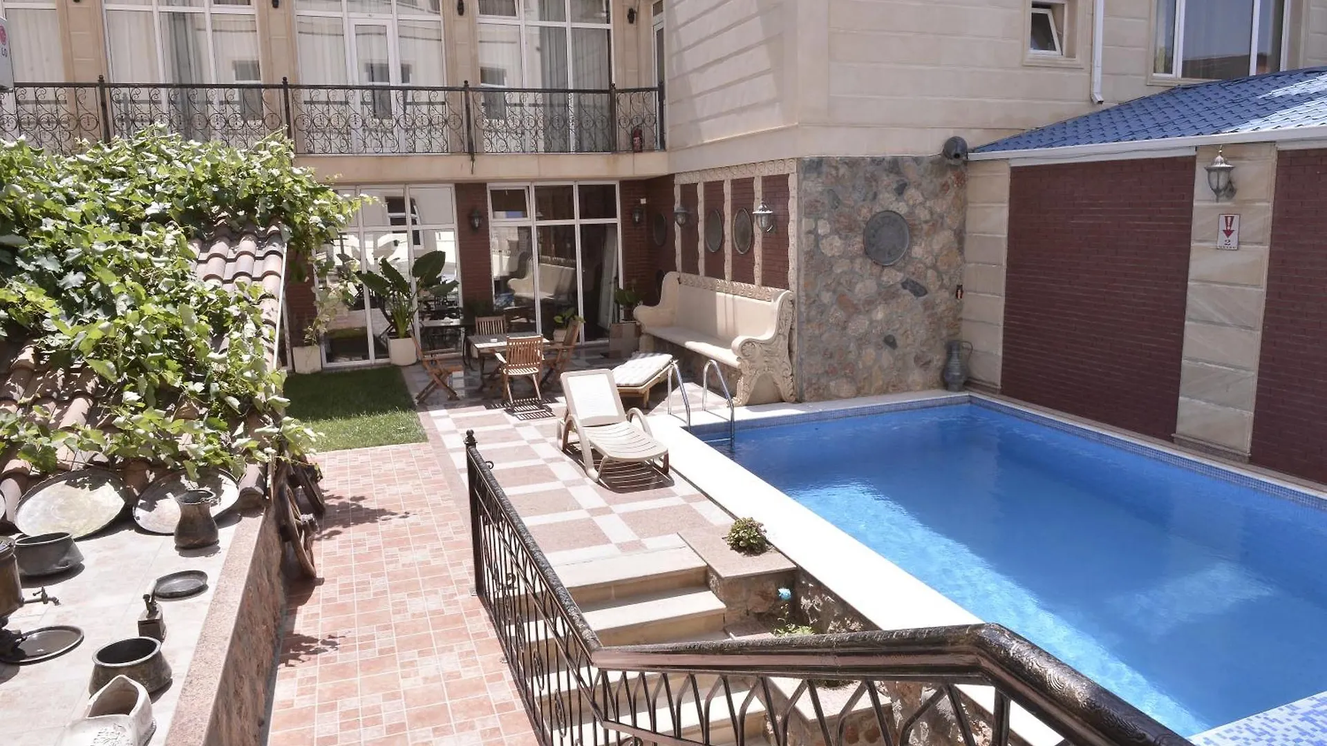 East Legend Hotel Baku 3*,  Azerbaijan