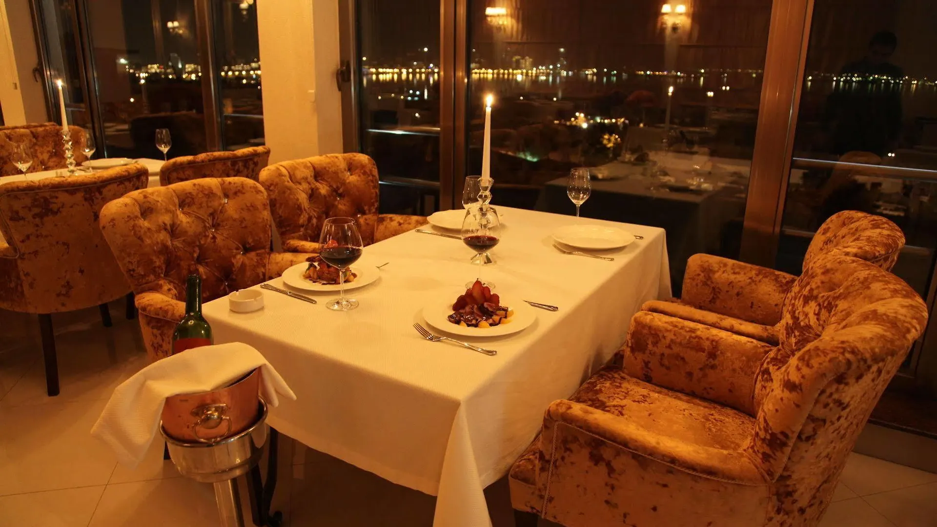 East Legend Hotel Baku